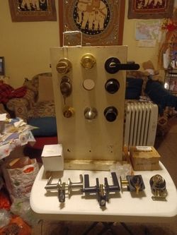 Home Door Knobs And Keys