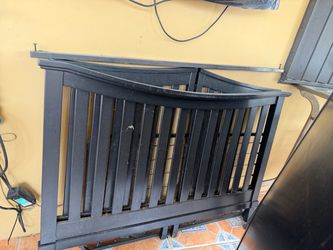 Crib convertible