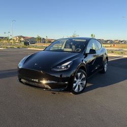 2024 Tesla Model Y Long Range Dual Motor 