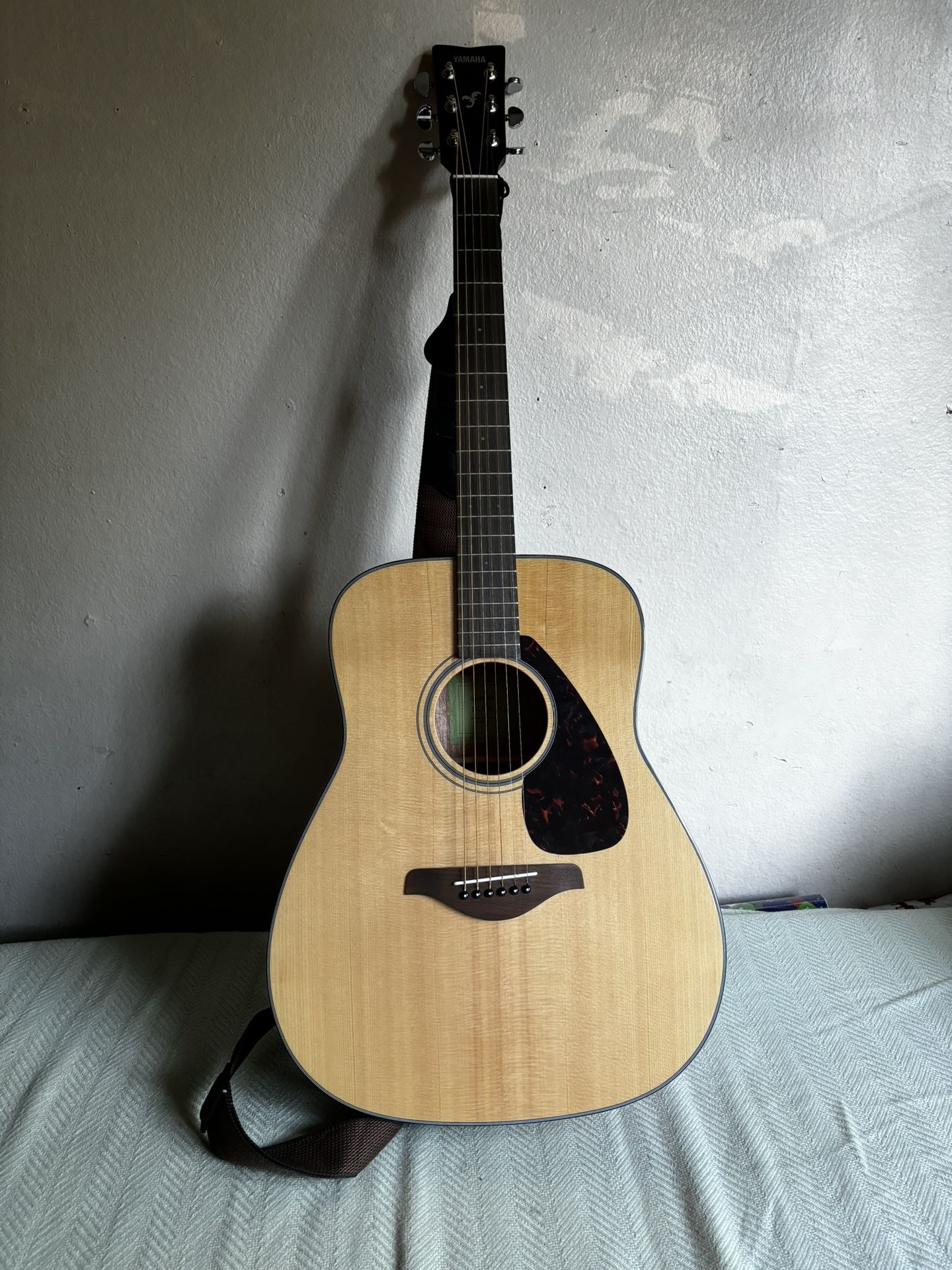 Acoustic Guitar - YAMAHA FG800
