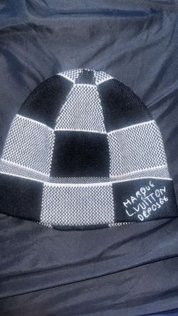 Lv hat