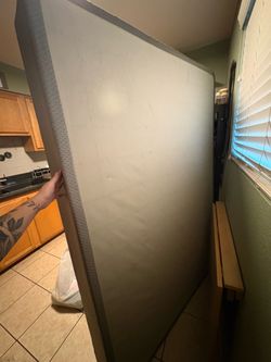 Full size box spring