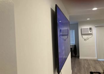 2015 75” Samsung TV