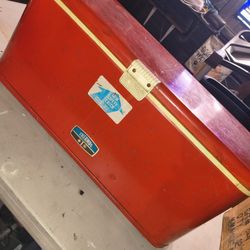 Thermos Vintage Red Cooler