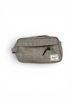 Herschel Chapter travel kit bag