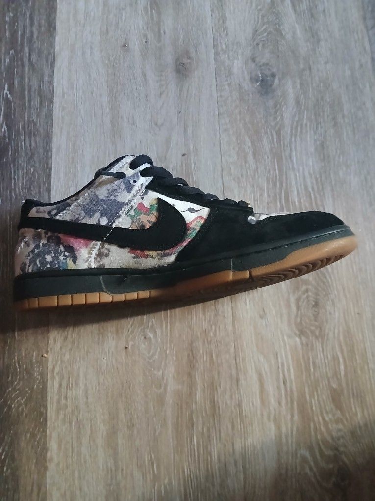 NIKE SUPREME DUNK SB SIZE 11