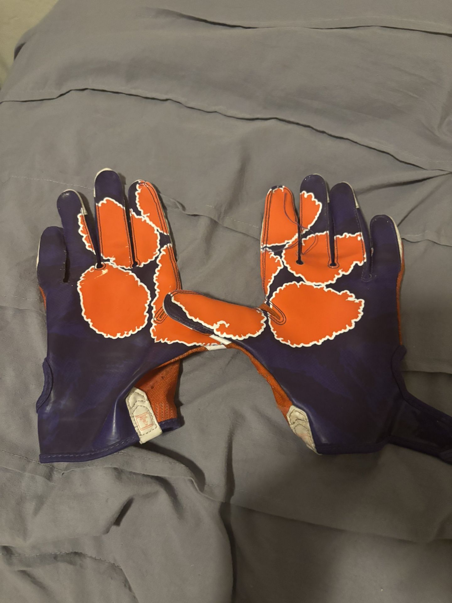 Clemson Football Gloves