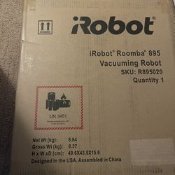 NEW Roomba 895 Vacuuming Robot (iRobot Vacuum)