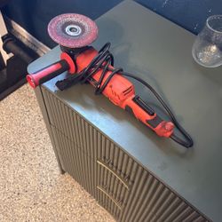 Angle grinder