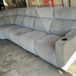 8 Piece RHIS Sectional Set Living Room/Family Room/Gray Tweed