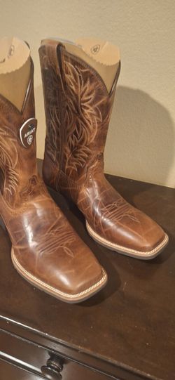 Mens cowboy boots ARIAT new' size 12