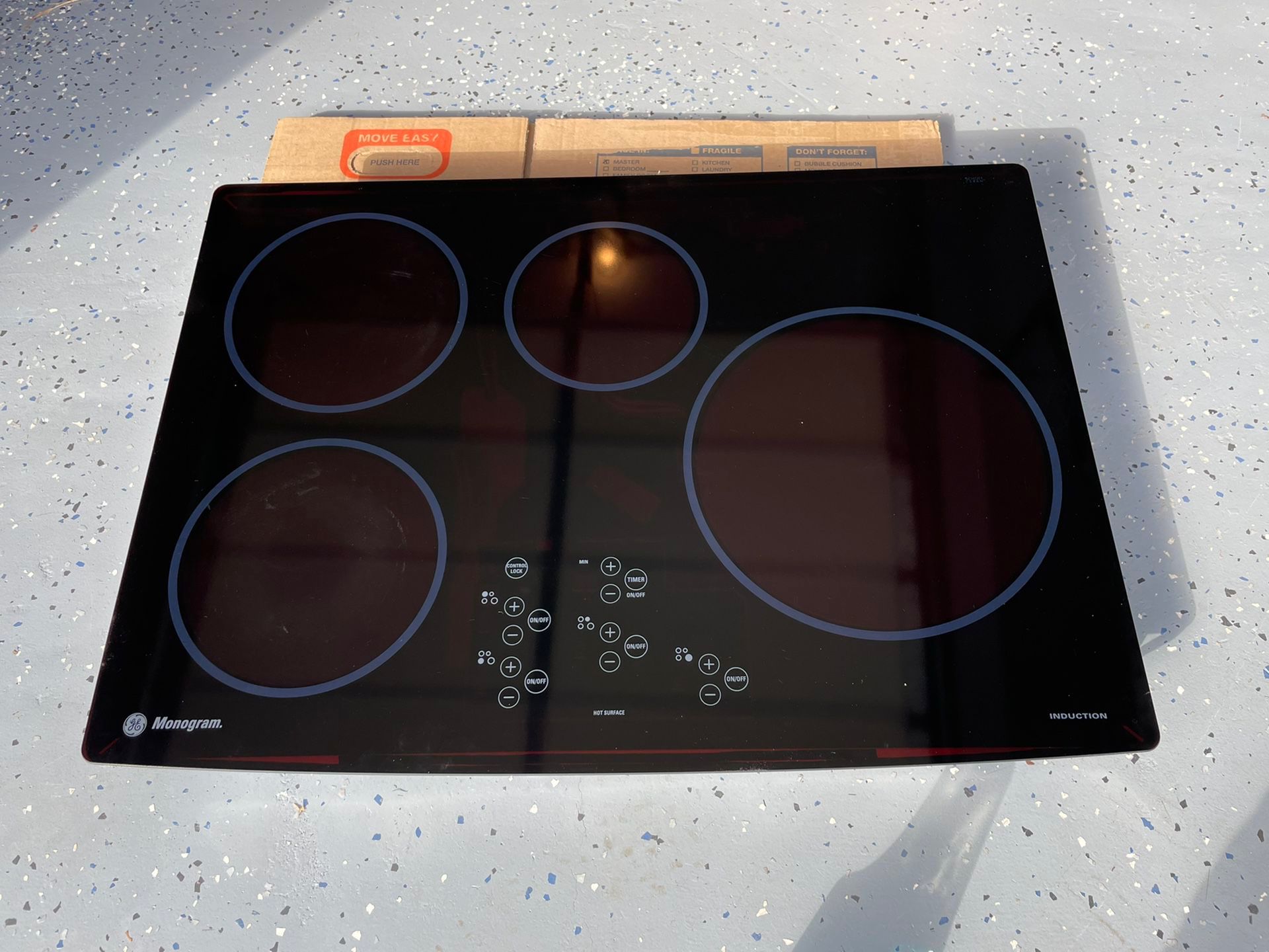 GE Monogram 30” Induction cooktop - Like New