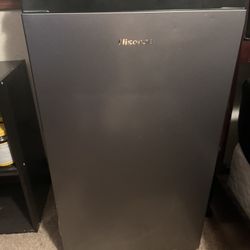 Hisense mini fridge 