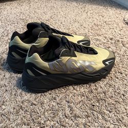 Yeezy Boost 700 “Resin”