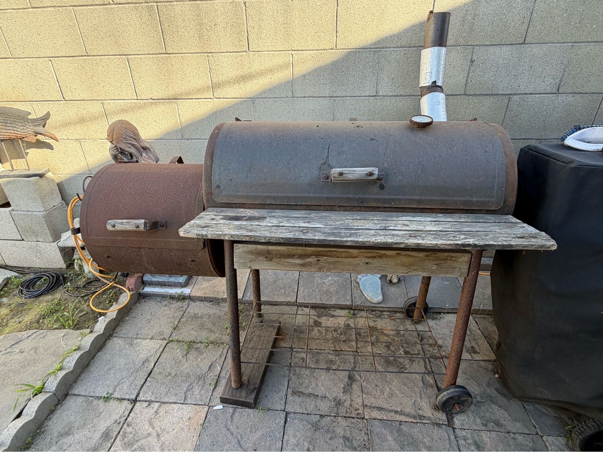 BBQ SMOKER GRILL
