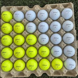 30 Golf ⛳️ Balls Titleist Pro v1 