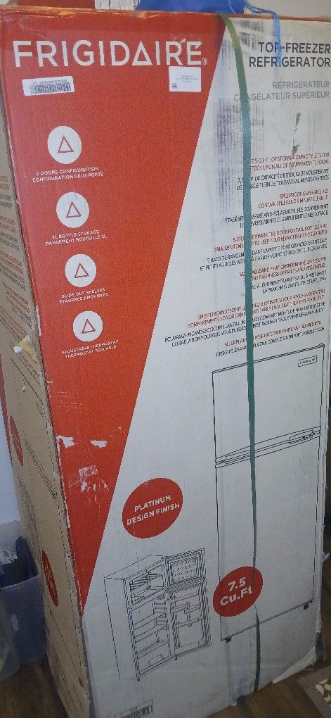 Top Freezer/ Refrigerator