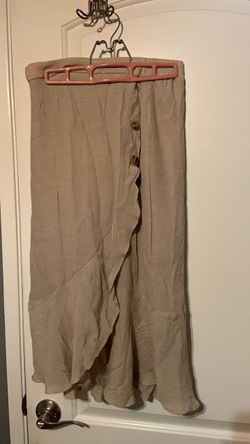 Elastic tan ruffled skirt Size S or L
