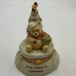 LENOX - Pooh Christmas Trinket Box - "A Pooh Sort of Christmas" - Disney