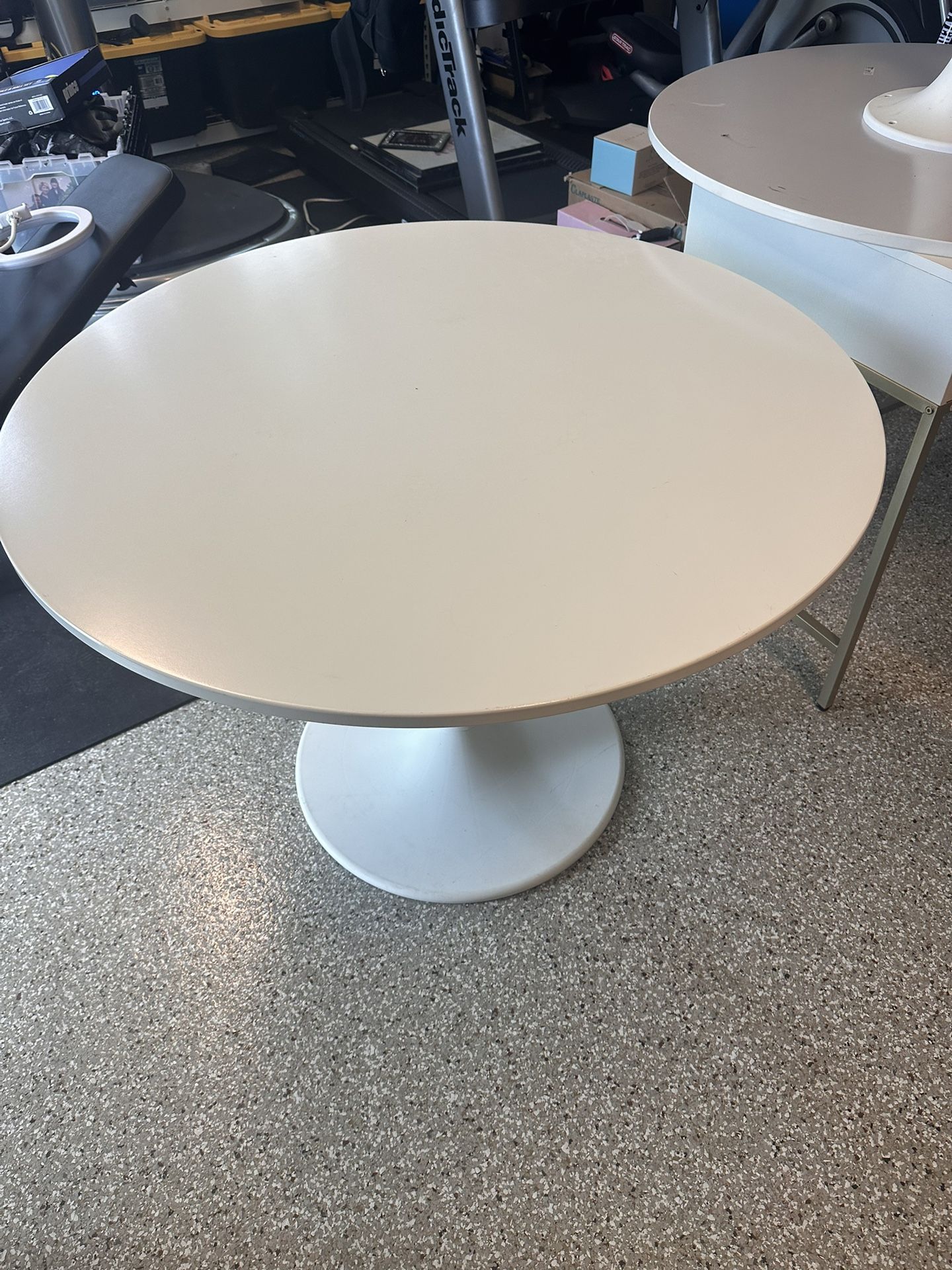 Round Table 42” Diameter