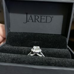 1.25 Total Carat Jared Diamond ring