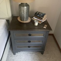 Pier One Living Room End Table / 2 Tables 