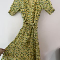 Talbots Ditsy Floral Smocked Voile Fit & Flare Yellow Belted Romantic Dress 