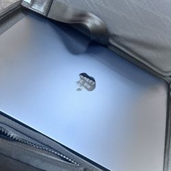 MacBook Air 15inch Laptop Midnight 2025