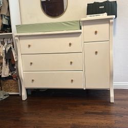 Baby Changing Table/dresser 