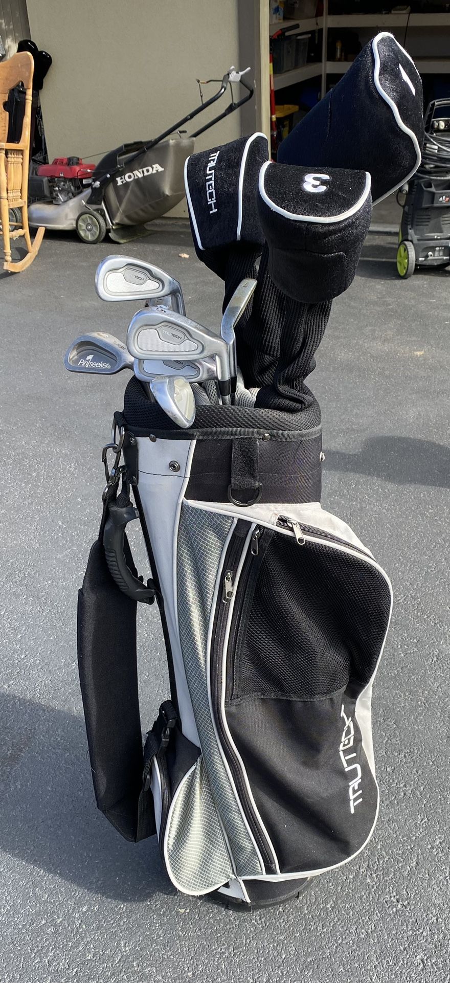 Golf Bag And Clubs - TruTech