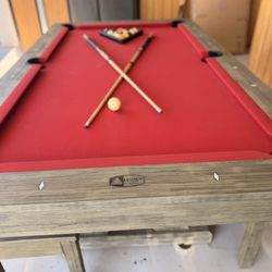 Pool table
