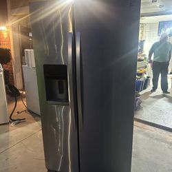 Me more Double Door Fridge