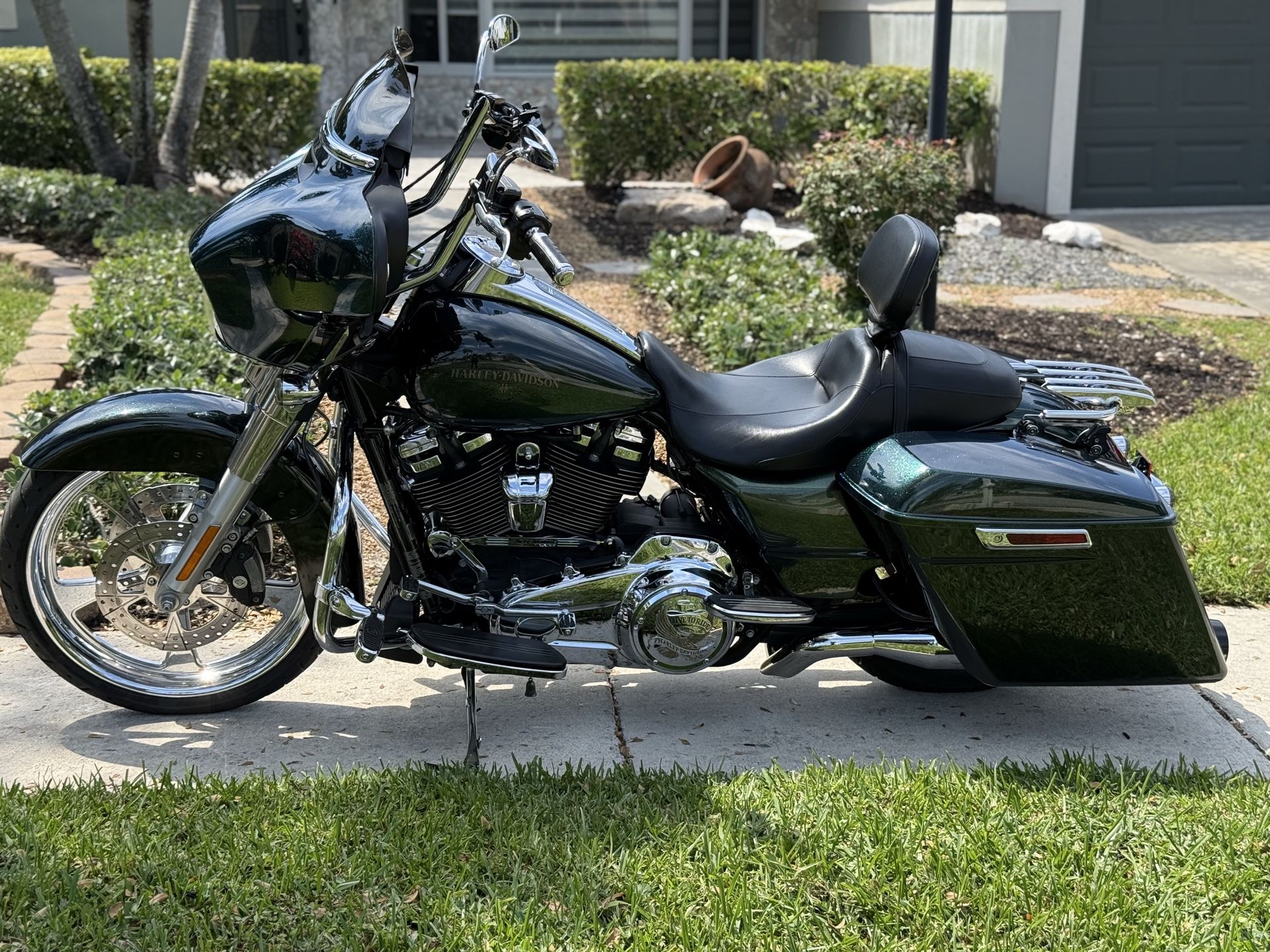 2018 Harley Davidson Street Glide Chameleon flake LIKE NEW