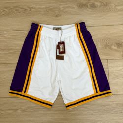 Mens Mitchell & Ness NBA Swingman Shorts Lakers 1984 Size M