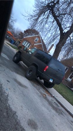 95 lifted 2 door Tahoe 4x4