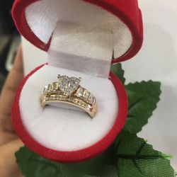 10kt Gold W 1/2Kt Diamond Heart Ring