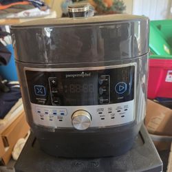 Pampered Chef Deluxe Multi-cooker