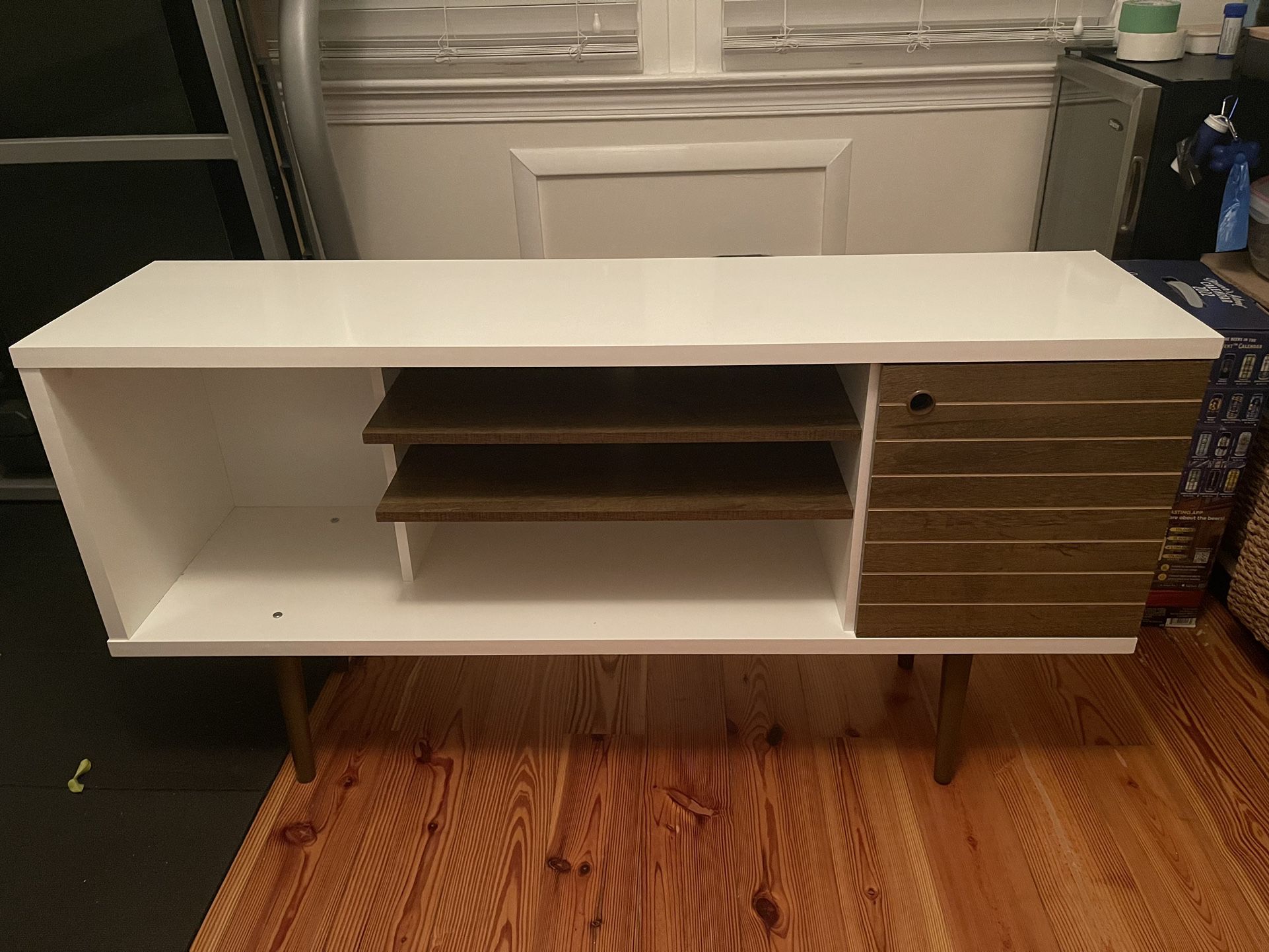 Like New White And Wood TV Stand