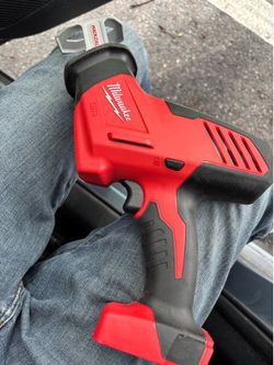 Milwaukee hacksaw