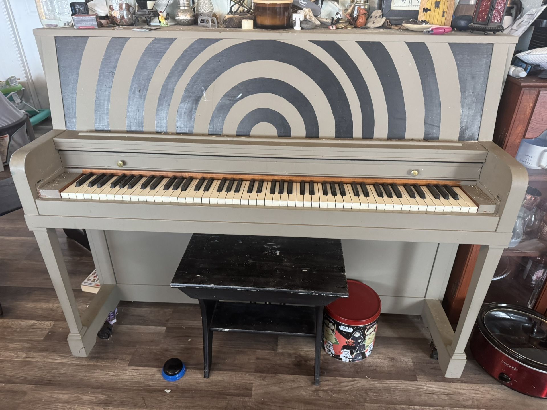 Standing Piano