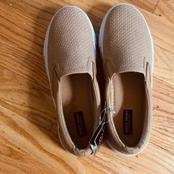 DailyShoes Slip-on Sneakers (New)