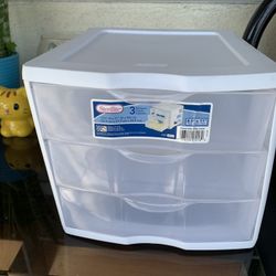 Three Drawers Steritile 5$