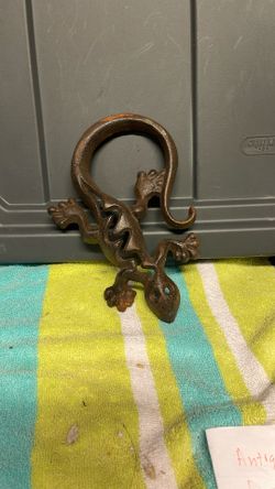 Barn Fine Vintage Animal Flower Frogs