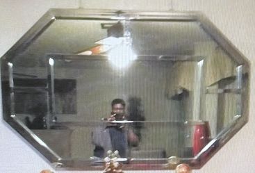 Wall Decor. Silver Mirror
