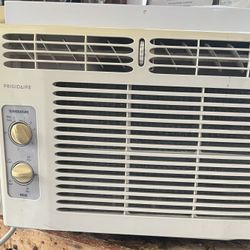 Window Air Conditioner 