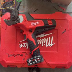 Milwaukee Cable Cutter