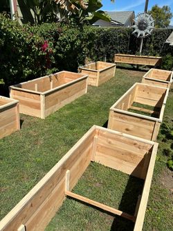 6ft Cedar planter box
