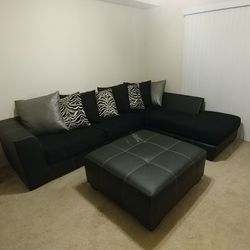 Large Sectional w/Chaise and Ottoman
