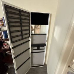 Mirror/jewelry Holder 