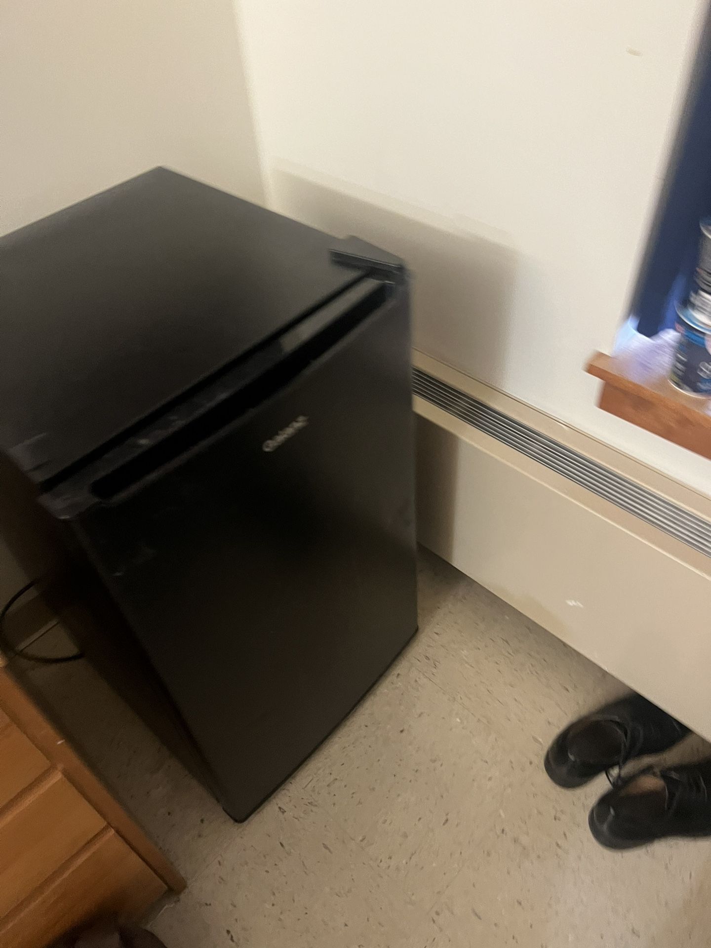 Galanz Mini fridge 3.3 Feet